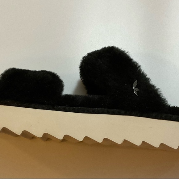 Black Koolaburra by Ugg furry slippers. - Picture 7 of 9
